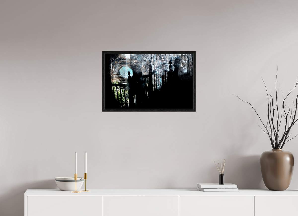 64 x 40 cm, Caisse américaine Noire Les gardiens de la lumière enfouie