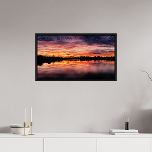 80 x 45 cm, Caisse américaine Noire 13 Reflets d’un Même Ciel XIII – Le Lac en Feu