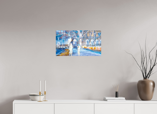 64 x 36 cm, Tirage simple sur papier photo Fuji Crystal Pearl Les corps devenaient légers en traversant la place