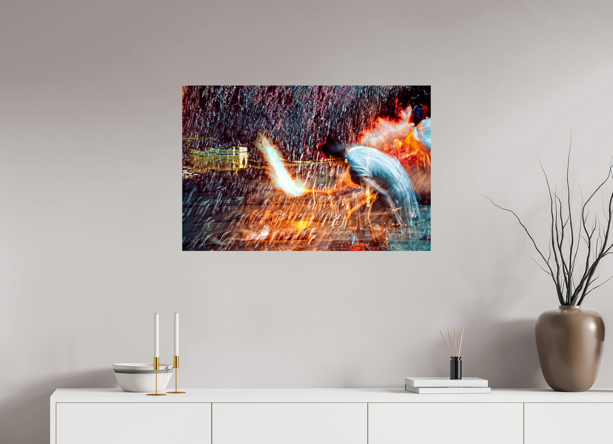 90 x 60 cm, Tirage simple sur papier photo Fuji Crystal Pearl Rituel où le feu apprend le rythme