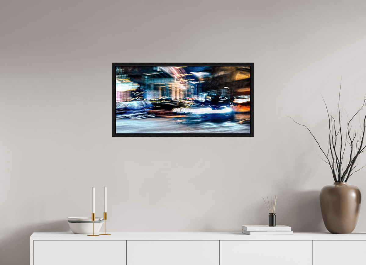 80 x 40 cm, Caisse américaine Noire Chronique des rues où le temps s’étire