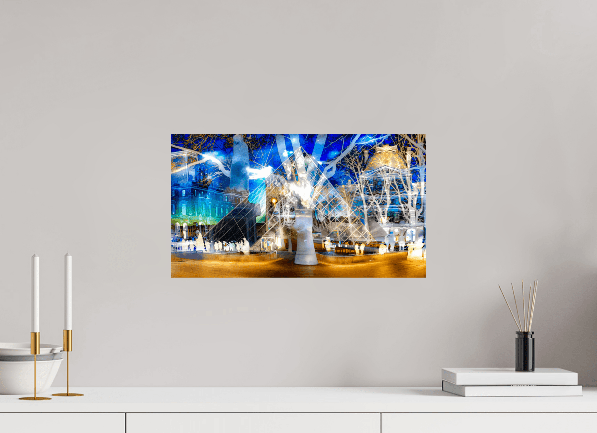 Sous la pyramide cette nuit - là, l’architecture a décidé de raconter l’histoire - Idealart