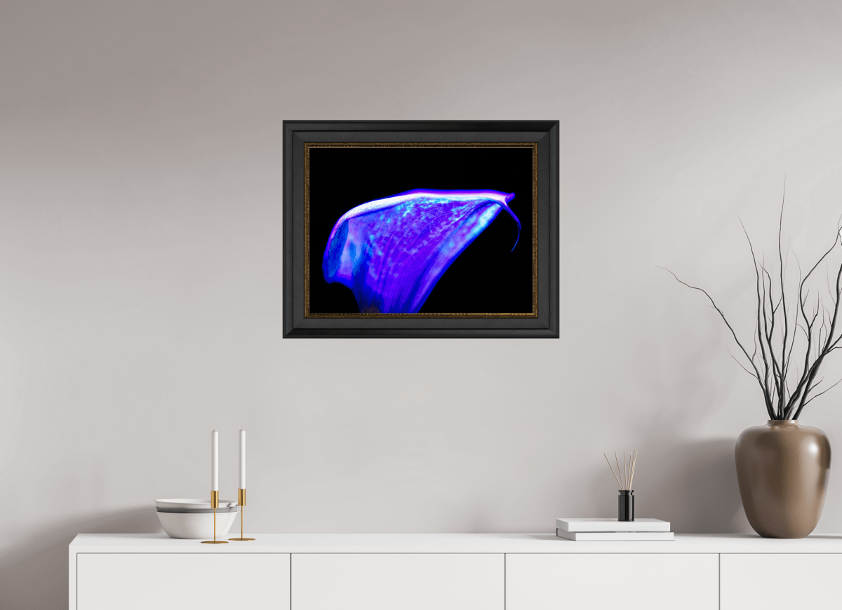 Une vague pourpre au bord du silence - Idealart